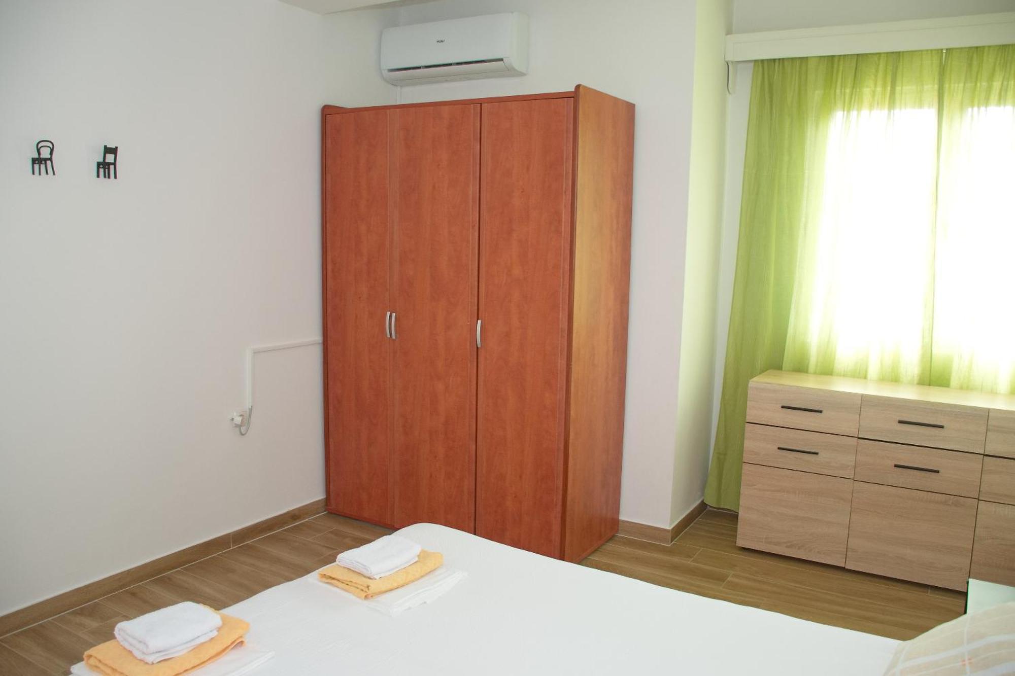 Novalja And Fun Apartment ภายนอก รูปภาพ