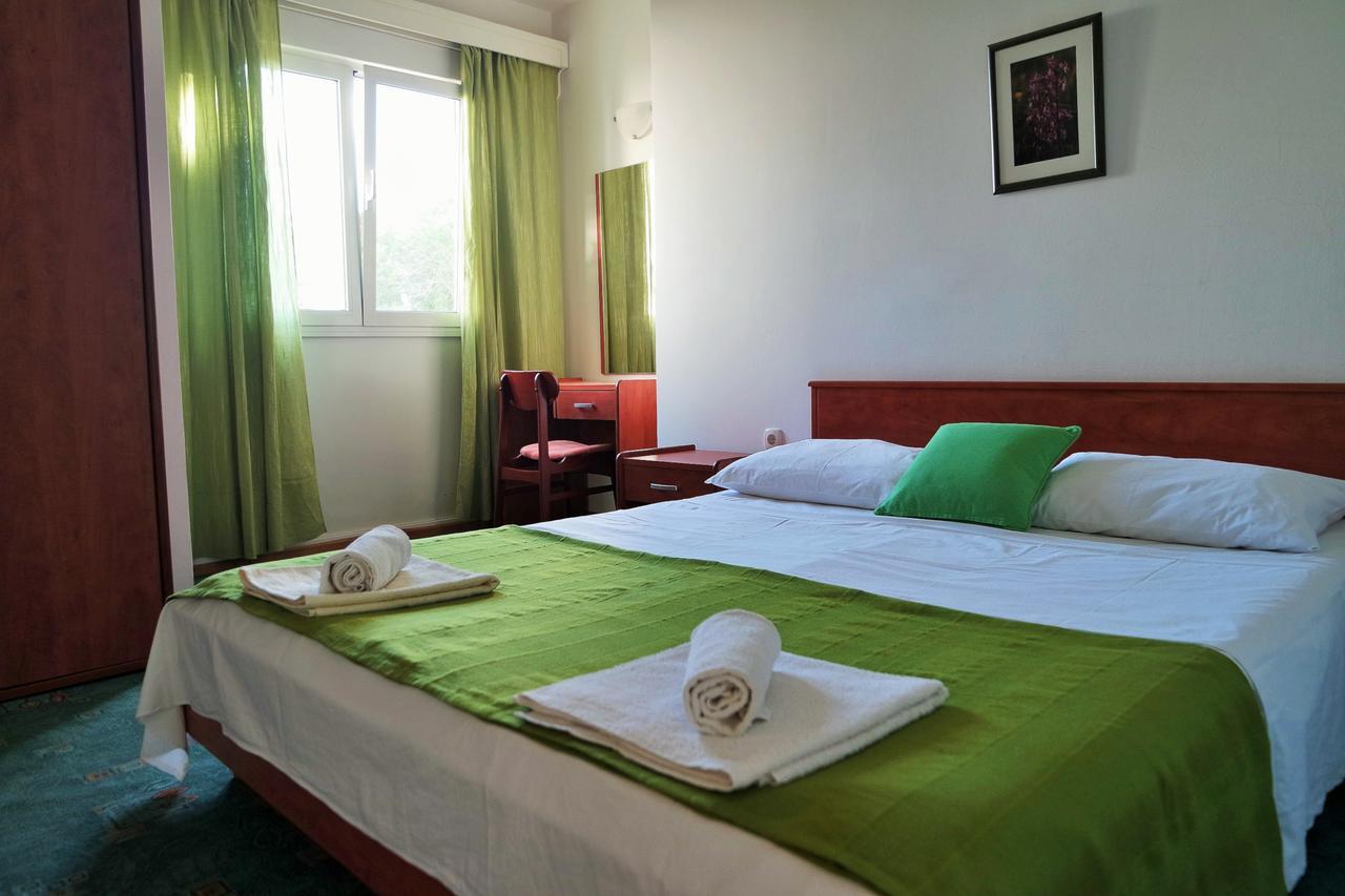 Novalja And Fun Apartment ภายนอก รูปภาพ